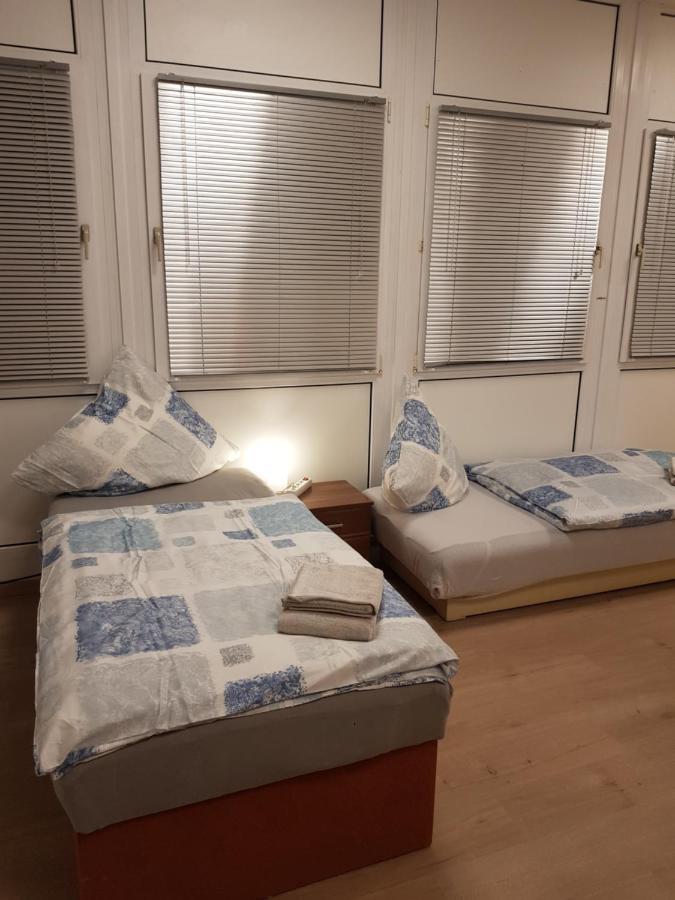 Monteur - Und Ferienwohnung Zeitz Kretzschau Exterior photo